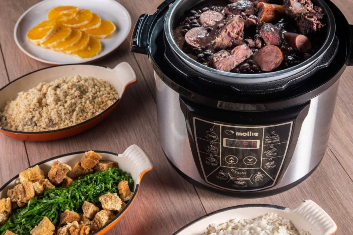 Panela de pressão elétrica multifuncional 4L - Mollie - - Inox + Livro de Receitas Panela de pressão elétrica multifuncional 4L - Mollie - - Inox + Livro de Receitas