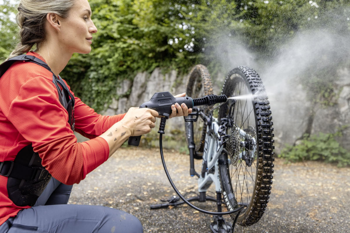 Lavadora de média pressão sem fio Kärcher OC 6 Premium portátil