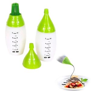 Jogo 2 Garrafas em Silicone Bico Cerdas Decorativo Cheff