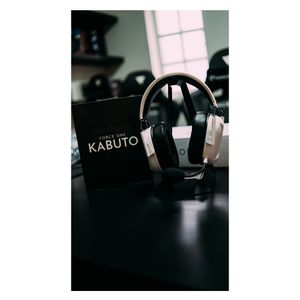 Fone de Ouvido Bluetooth Force One Kabuto 7.1 Surround Headset Branco Design Leve e Iluminaçao RGB