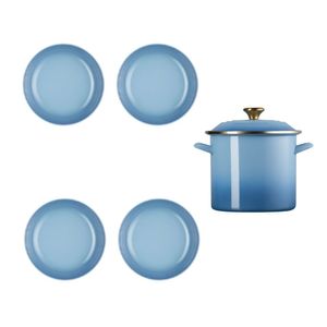KIT LE CREUSET STOCKPOT EM AÇO INOX ESMALTADO 22CM 7,6L E 4 PRATOS FUNDOS 22CM EM CERÂMICA AZUL CHAMBRAY